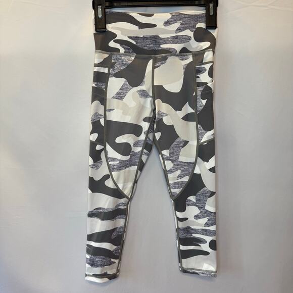 Zyia Active Camo Crop Leggings 2 Womens Printed Athletic Pockets Workout - Picture 1 of 8
